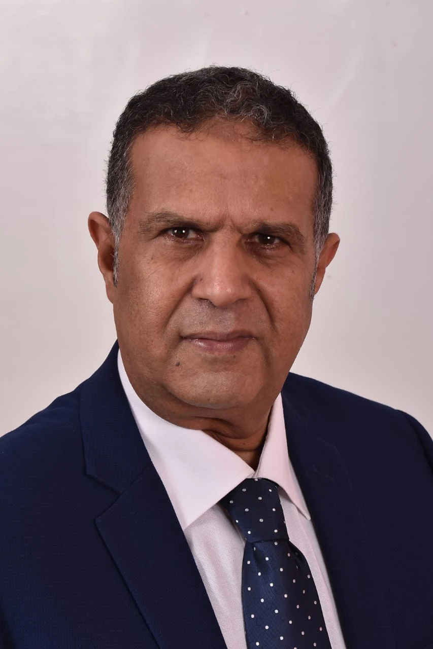 الأستاذ الدكتور أسامة أحمد بدر